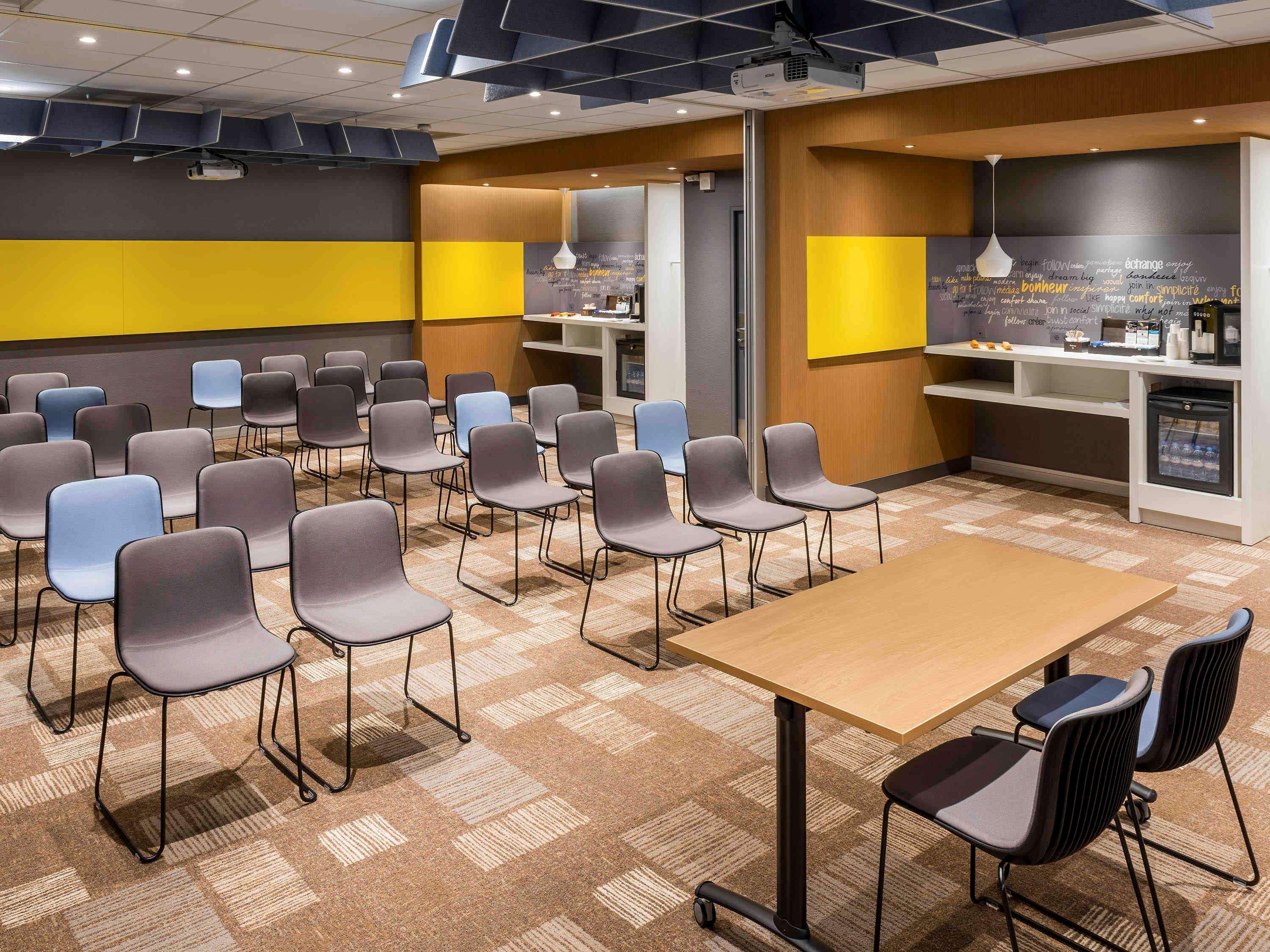 Ibis Lille Centre Gares Hotel Екстериор снимка