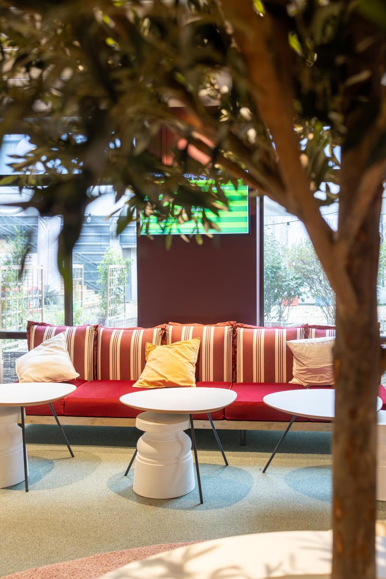 Ibis Lille Centre Gares Hotel Екстериор снимка
