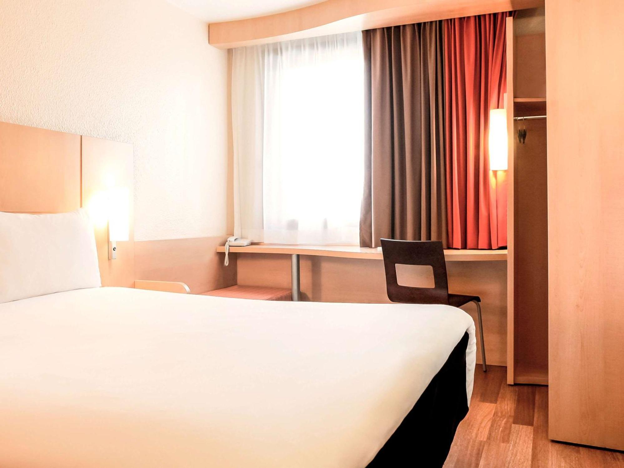 Ibis Lille Centre Gares Hotel Екстериор снимка